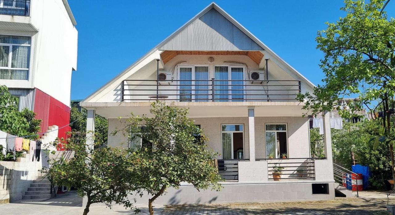 فندق David Dali House باتومي المظهر الخارجي الصورة